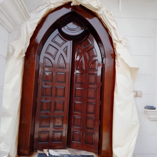 تفصيل الأبواب الخشبيه بالدمام